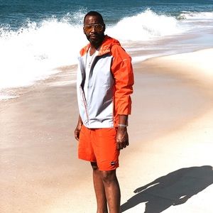 Meet your Posher, Pierre